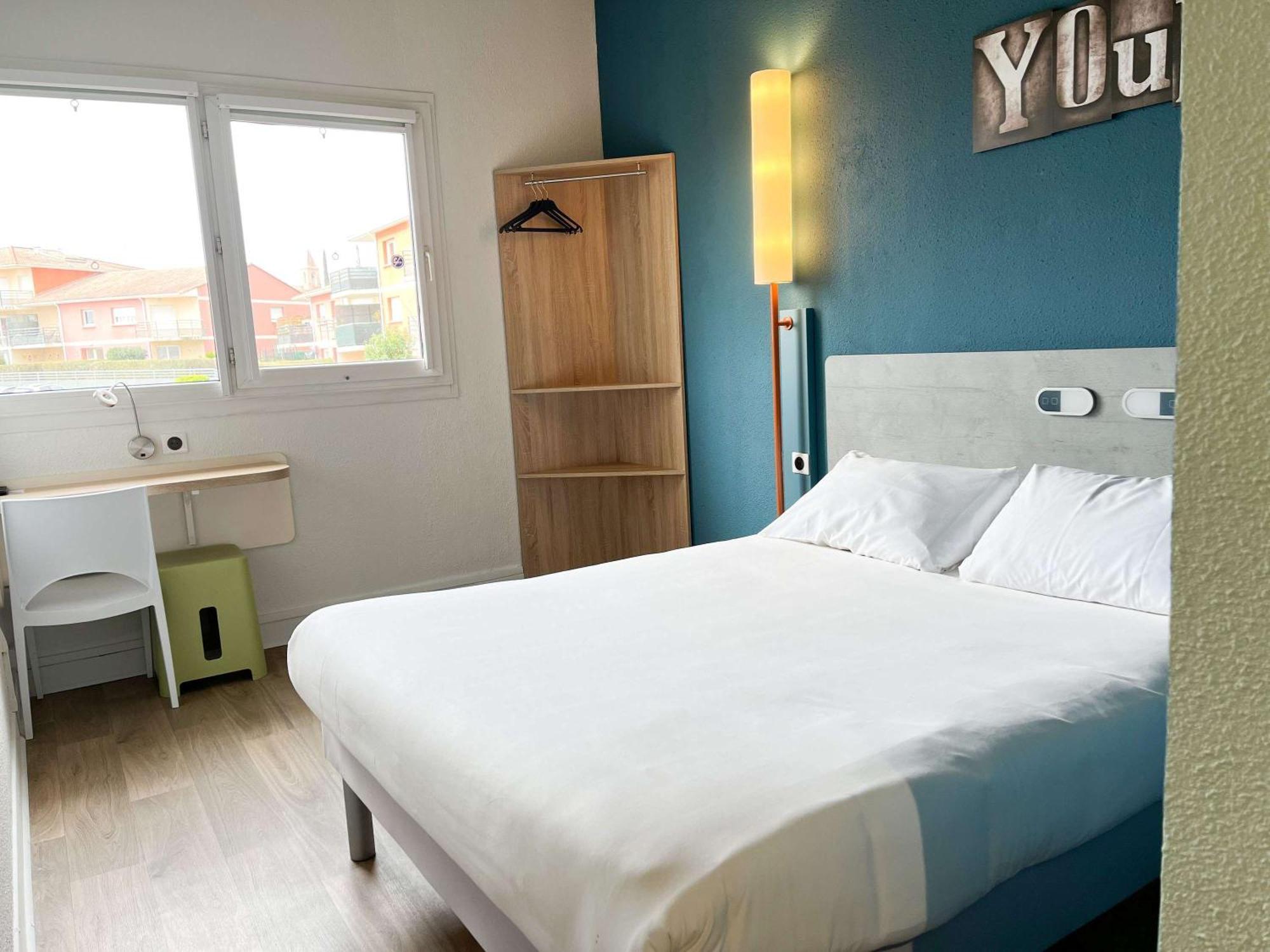 Ibis Budget Saint Christol Les Ales Exterior photo