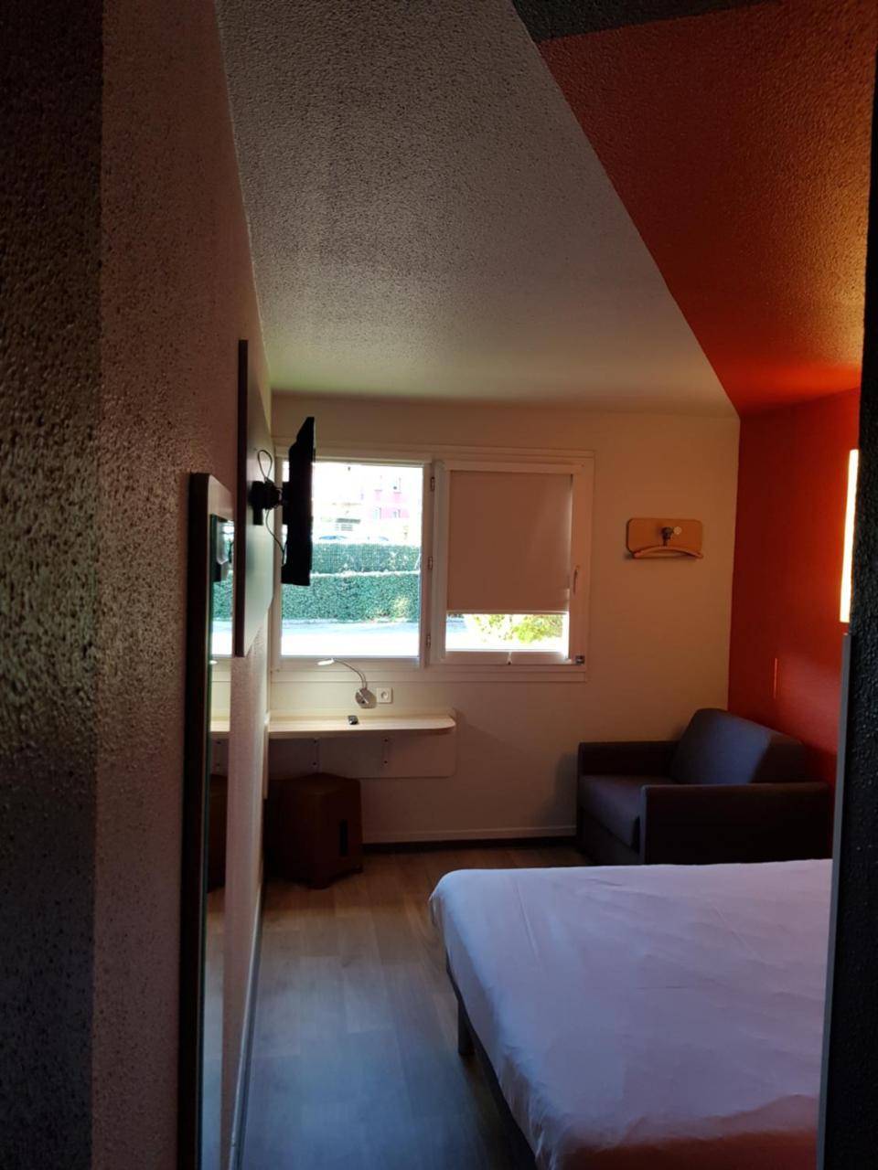 Ibis Budget Saint Christol Les Ales Exterior photo